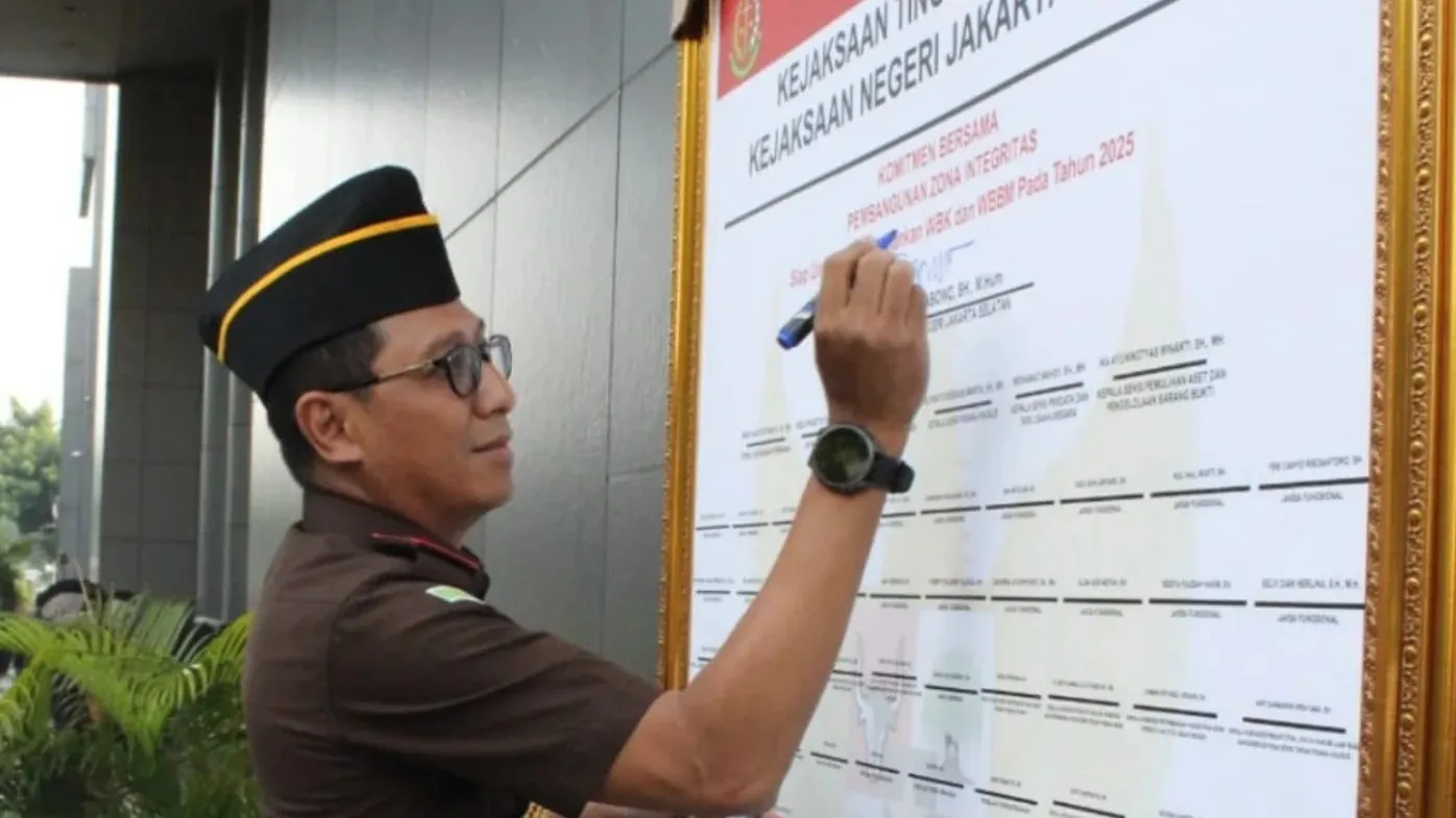 Hari Pertama Kerja Usai Libur Lebaran, Pegawai Kejari Jaksel Perkuat Komitmen Pertahanan WBK dan WBBM