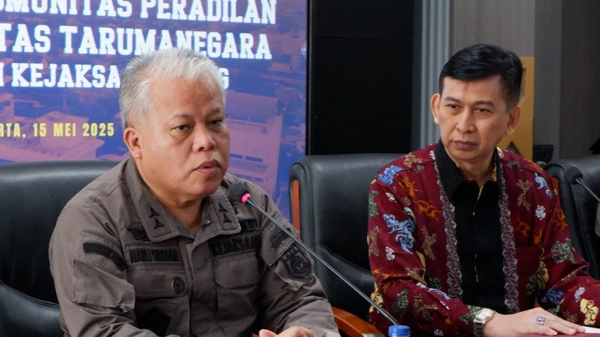 Kapuspenkum Kejagung Dr Harli Siregar, S.H., M.Hum menerima kunjungan studi mahasiswa Universitas Tarumanegara pada Kamis, 15 Mei 2025