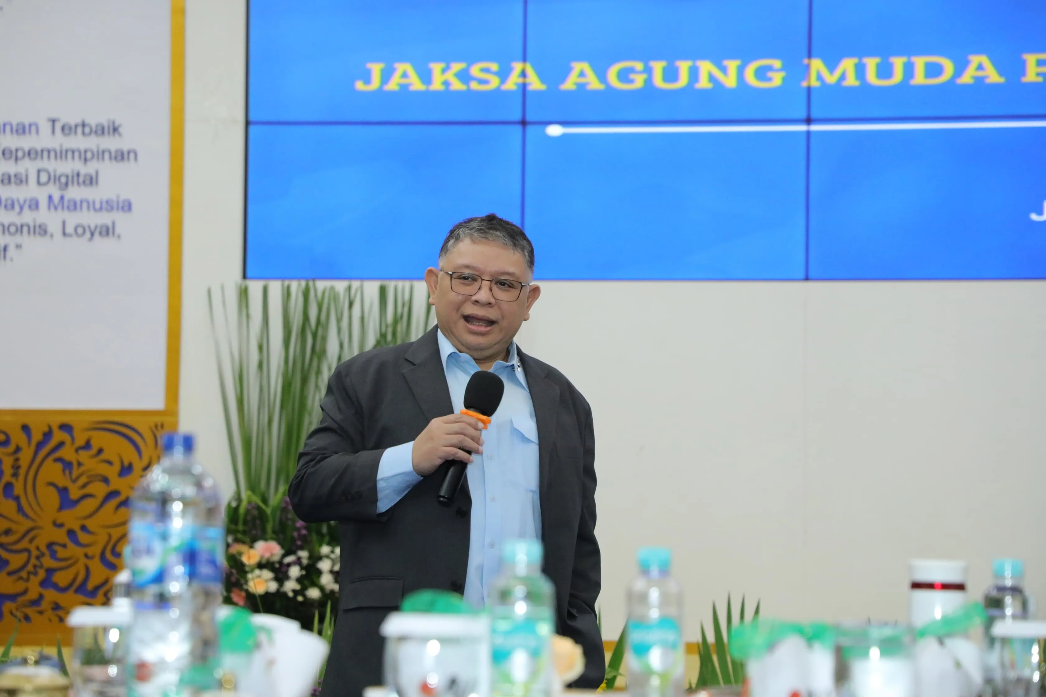 Jaksa Agung Muda Perdata dan Tata Usaha Negara ( JAM Datun) Dr.R. Narendra Jatna S.H, LL.M.