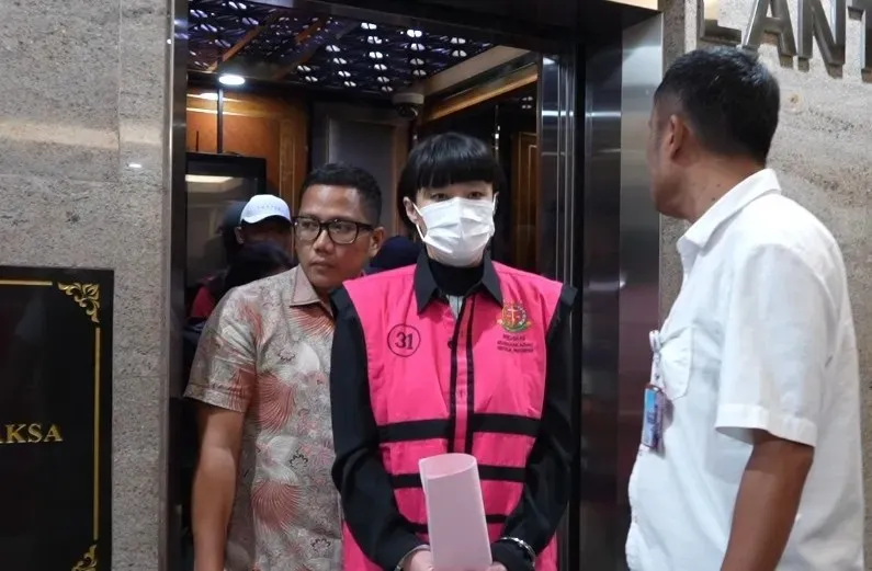 Tersangka MS saat ditahan Kejaksaan Agung