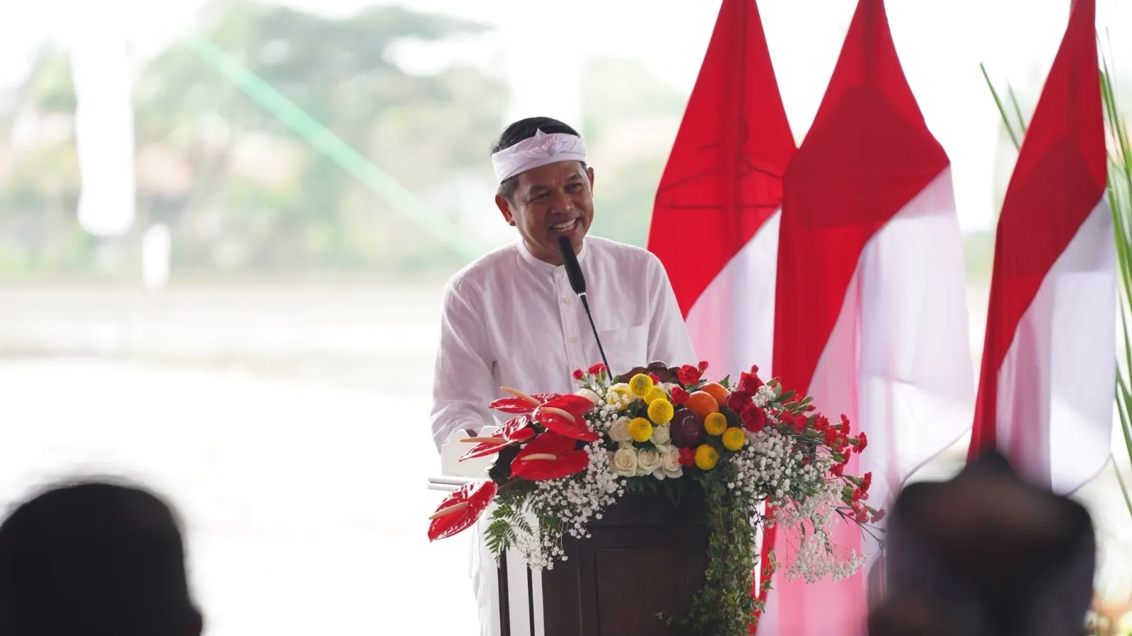 Gubernur Jabar Deddy Mulyadi memberikan sambutan dalam peluncuran program Jaksa Mandiri Pangan di Bekasi, Jabar, Kamis, 22 Mei 2025