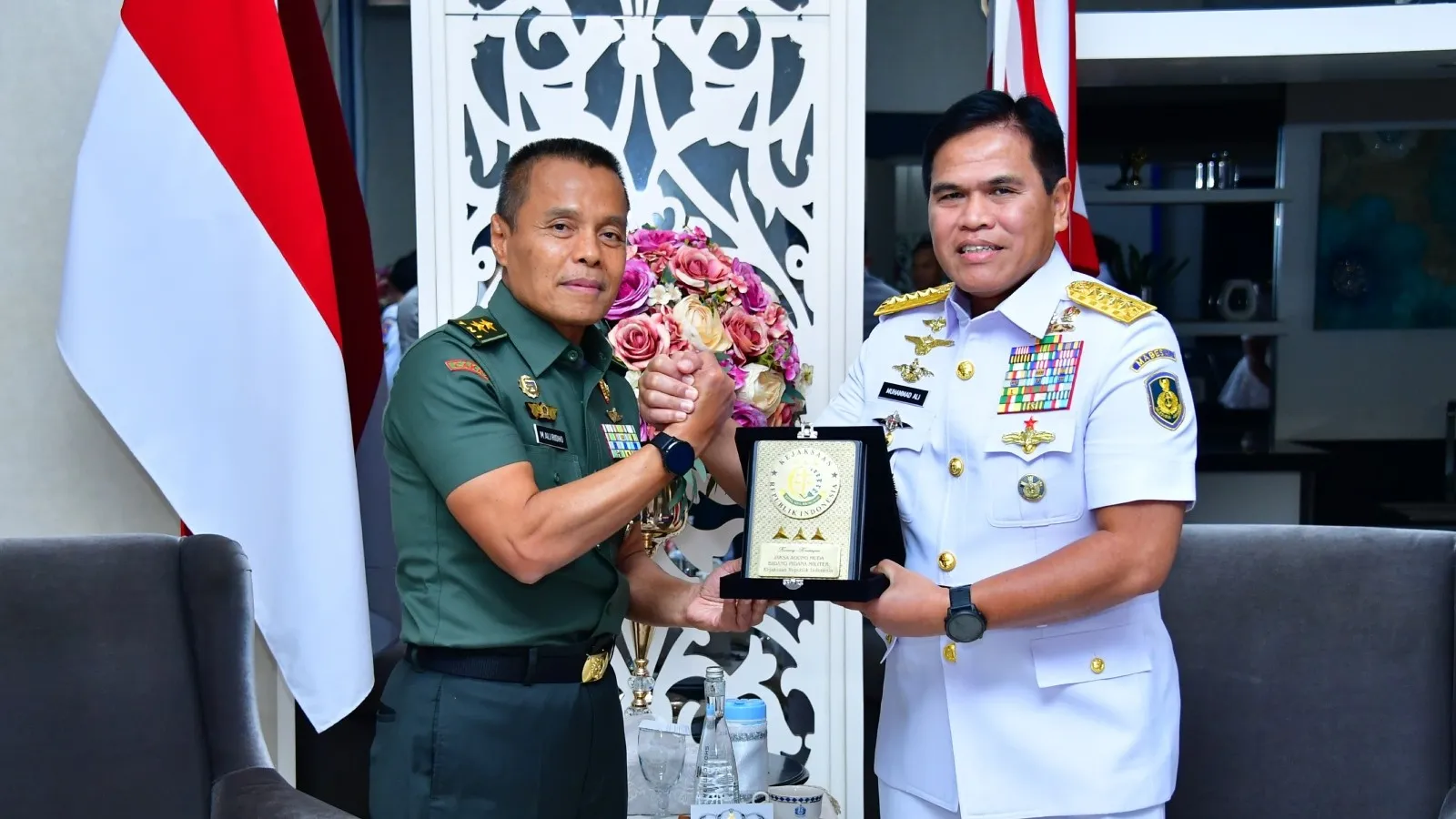 JAM-Pidmil Mayjen TNI Dr. M. Ali Ridho melakukan kunjungan silaturahmi ke KSAL Laksamana TNI Dr. Muhammad Ali