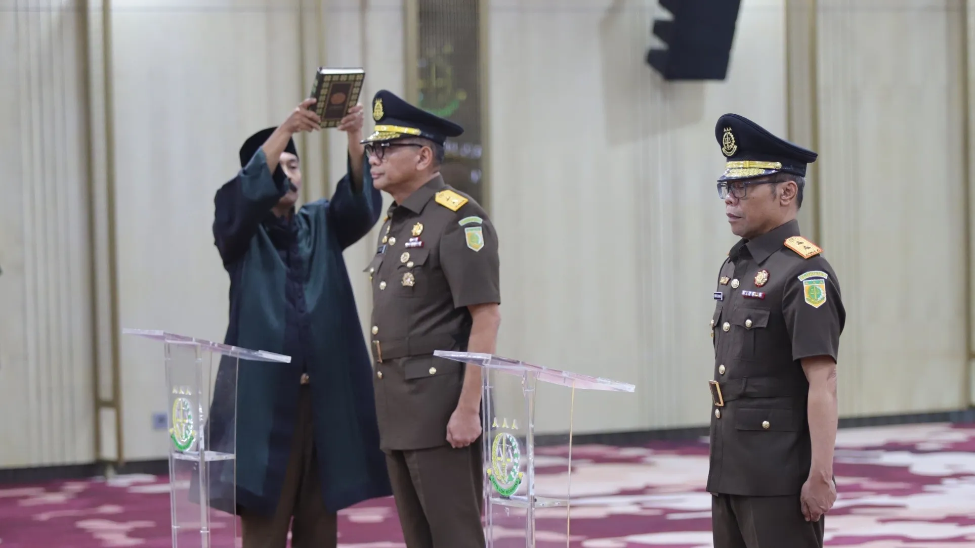 Jaksa Agung Lantik SesJAM-Bin dan Kajati Jateng: 