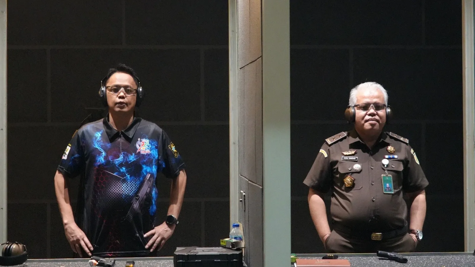 Kepala Pusat Penerangan Hukum (Kapuspenkum) Kejagung, Harli Siregar dan Kabid Media dan Kehumasan Irwan Datuiding, S.H., M.H.