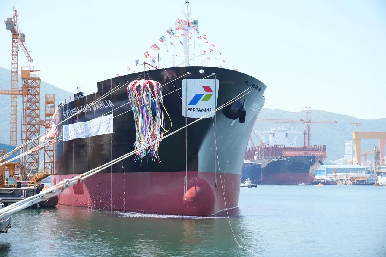 kapal tanker yang dikelola PT Pertamina