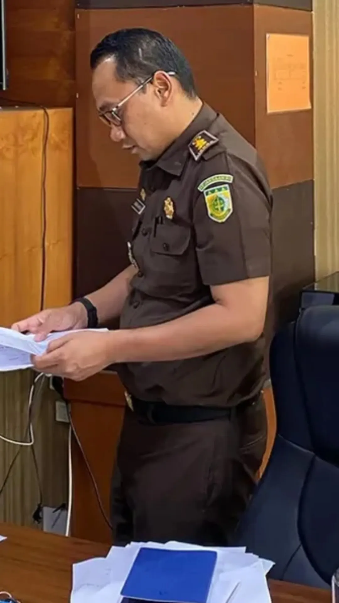 Geledah Kantor Dispora, Kejati Kaltim Usut Dugaan Korupsi DBON Rp100 Miliar