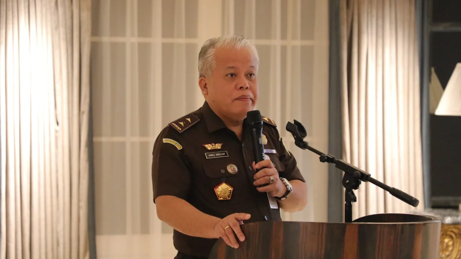 Kapuspenkum Kejagung Dr Harli Siregar, S.H., M.Hum membuka Pelatihan Intensif Mobile Journalism pada Selasa, 27 Mei 2025