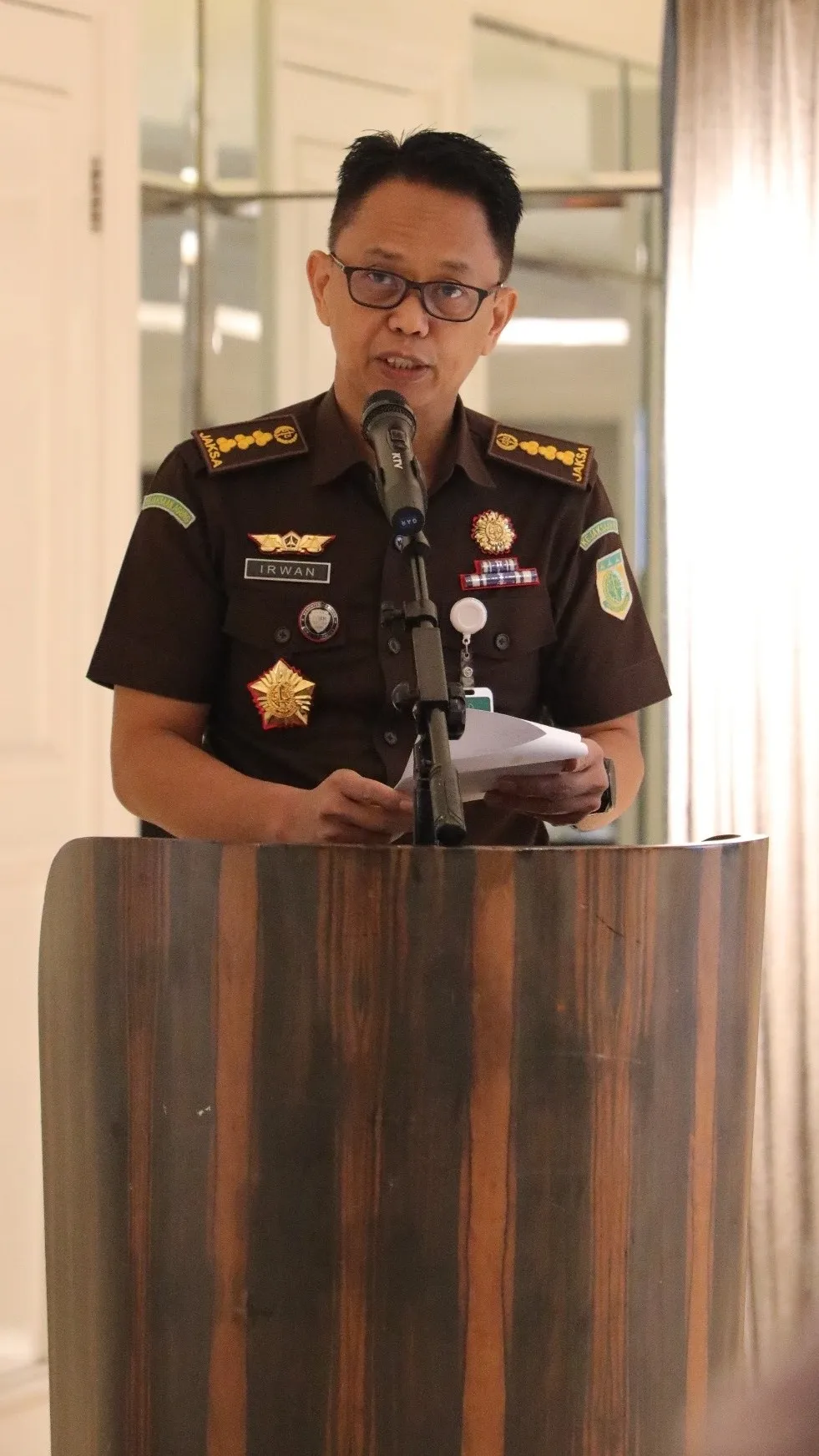 Kepala Bidang Media dan Kehumasan M. Irwan Datuiding