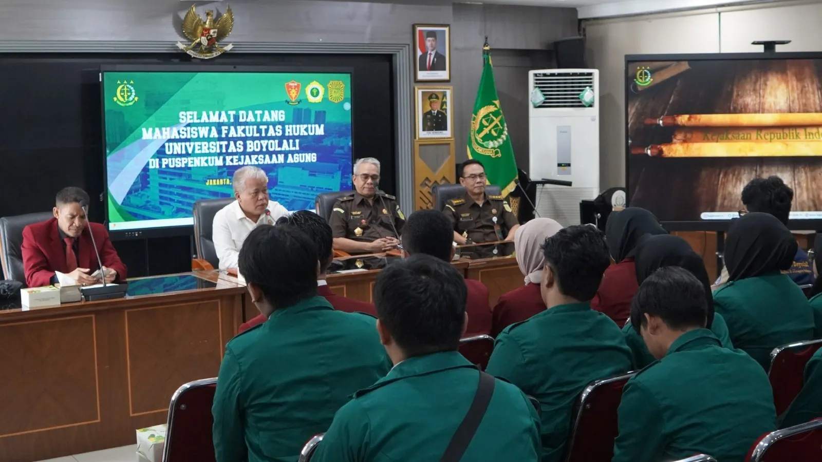 Puspenkum menerima audiensi mahasiswa KKL Universitas Boyolali di Gedung Puspenkum Kejagung, Jakarta, Selasa, 6 Mei 2025