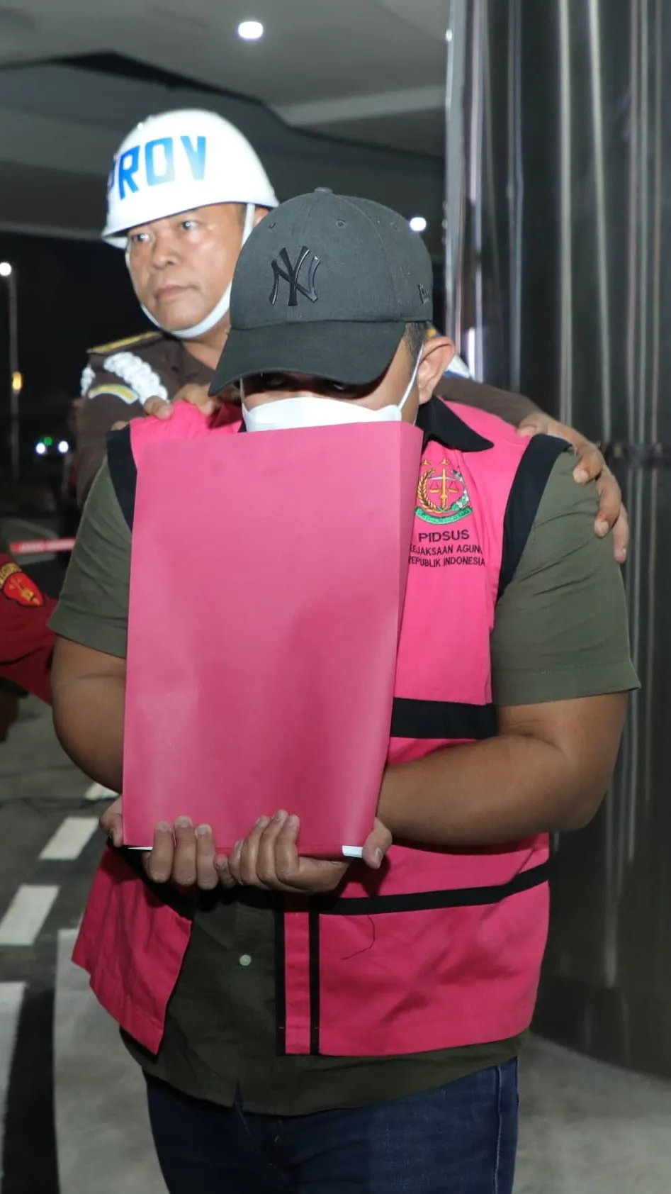 Bos Buzzer Inisial MAM Ditetapkan Sebagai Tersangka Tindak Pidana Perintangan Penanganan Perkara
