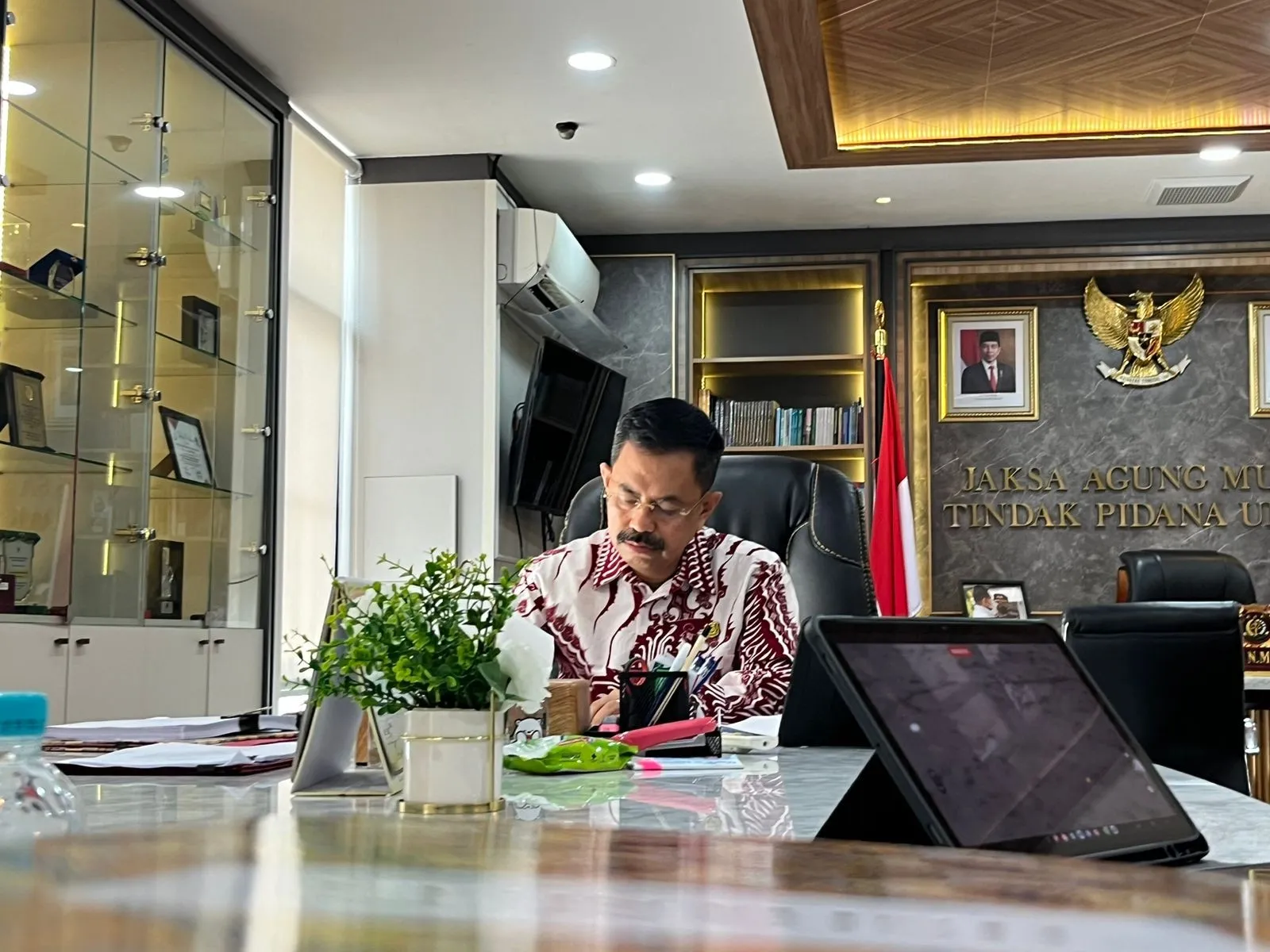 Jaksa Agung Muda Tindak Pidana Umum (JAM-Pidum), Prof. Dr. Asep Nana Mulyana