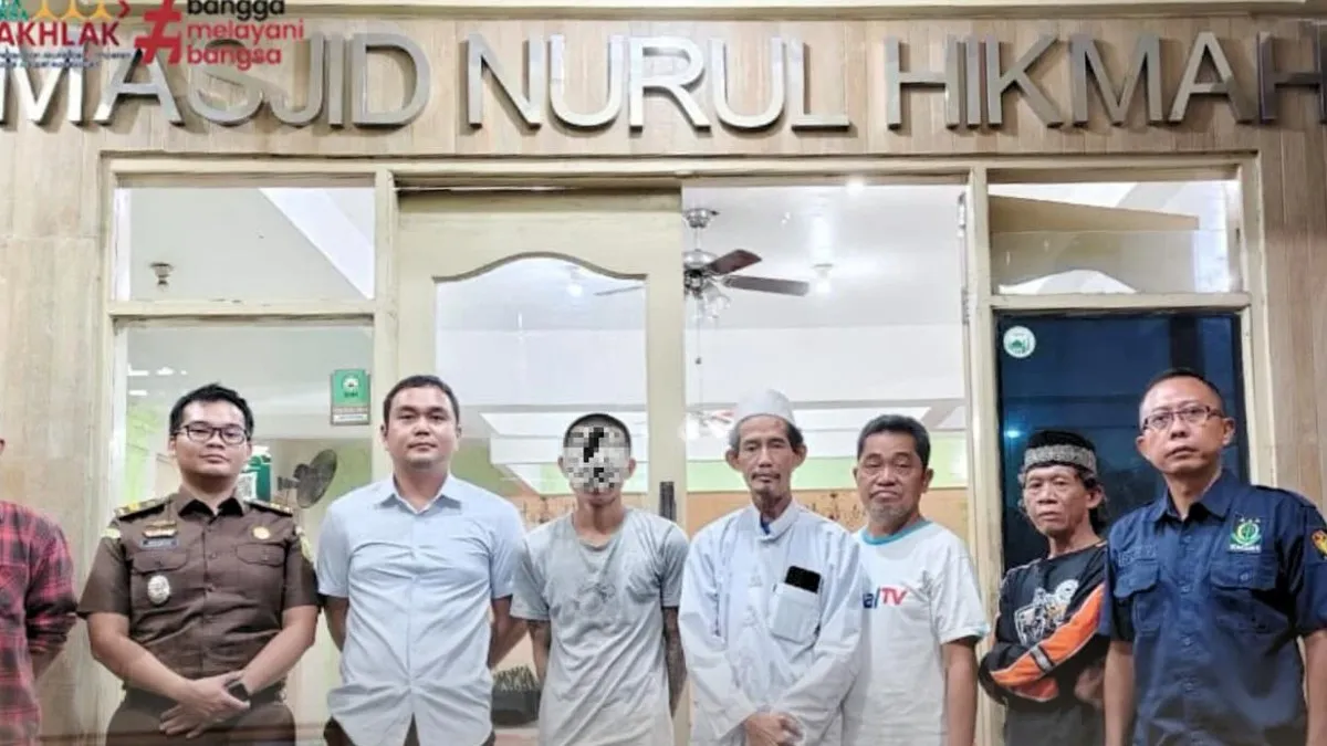 Tersangka R jalani sanksi sosial menjdi marbot masjid usai penghentian penuntutan perkara melalui restorative justice