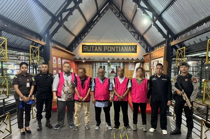 Jaksa Tahan 6 Tersangka Korupsi Pembangunan Bandara Ketapang, Negara Rugi Rp8 Miliar