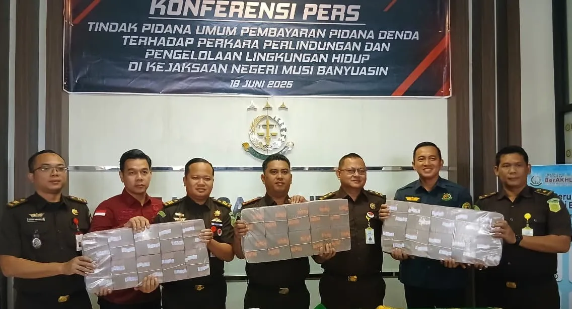 Pembakar 3.890 Hektare Hutan Bayar Denda Rp3 Miliar ke Kejari Muba