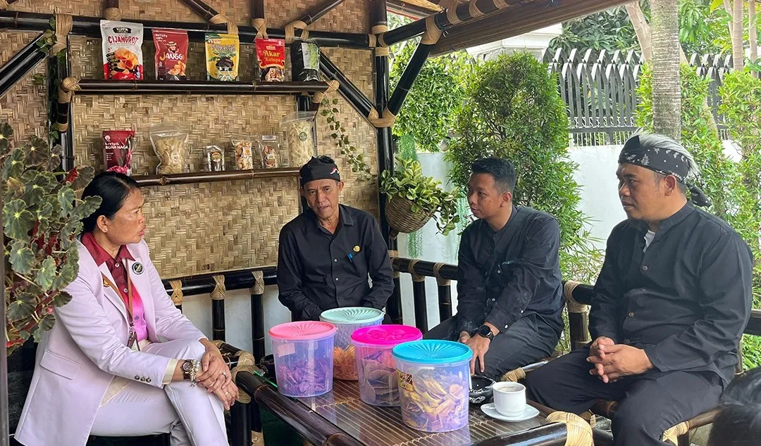 Ngaropi Sonten Jeung Kades