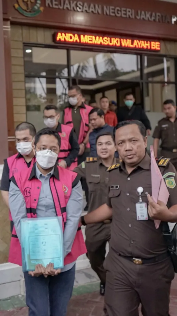 9 Tersangka dan Barang Bukti Perkara Dugaan Korupsi Minyak Mentah Pertamina Dilimpahkan ke Kejari Jakarta Pusat
