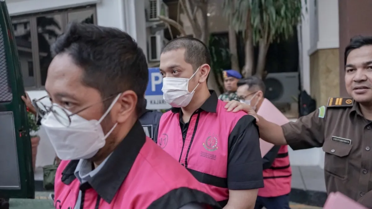Kejagung Limpahkan 9 Tersangka dan Barang Bukti Perkara Dugaan Korupsi Minyak Mentah Pertamina ke JPU Kejari Jakarta Pusat , pada Senin, 23 Juni 2025