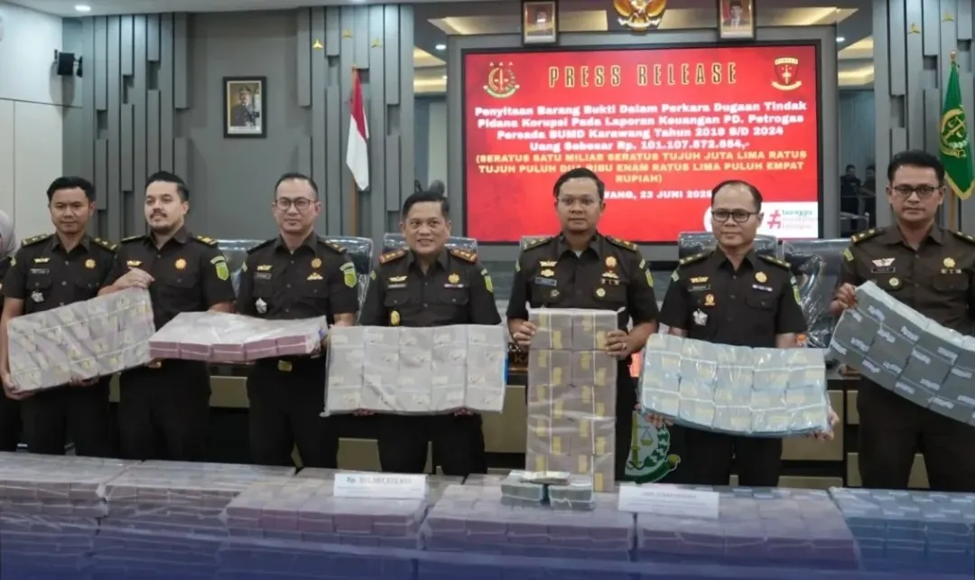 Kejari Karawang Sita Rp101 Miliar dari Rekening PD Petrogas, Bongkar Dugaan Korupsi Dividen Migas