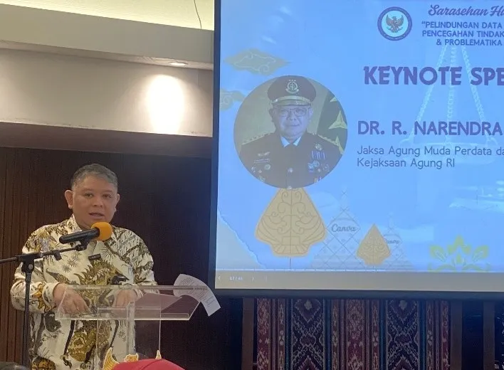 JAM-Datun Dr, R Narendra Jatna menjadi keynote spekaer dalam Sarasehan Hukum yang diselenggarakan di KJRI Hong Kong pada Minggu 22 Juni 2025.