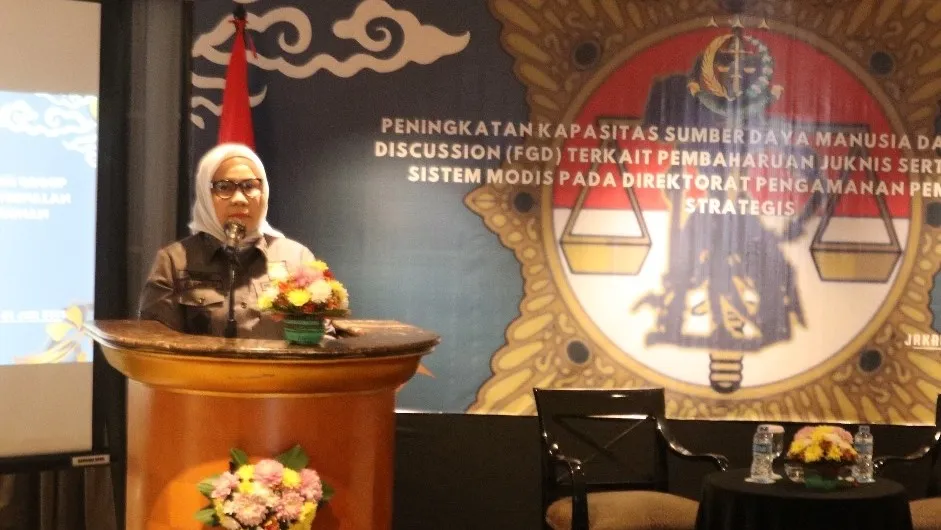Direktur IV pada JAM Intel Kejagung Irene Putri saat Pelatihan Peningkatan Kapasitas SDM dalam Kegiatan Pengamanan Pembangunan Strategis di Jakarta, Rabu, 25 Juni 2025
