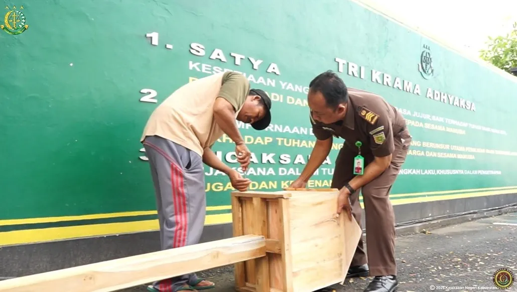Cerita Sukses Inisiasi Kejari Kab Madiun Jaga Areal Sawah dengan Rumah Burung Hantu