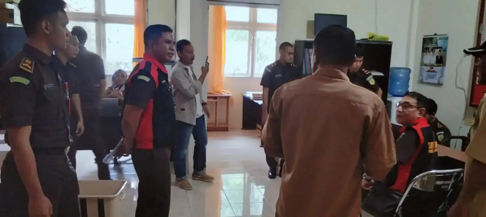 Dua Kantor Digeledah, Kejari Halmahera Timur Selidiki Dugaan Korupsi Proyek RTH Masjid Raya Iqro