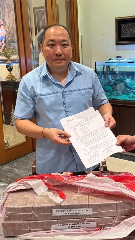 Geledah 3 Rumah dan 4 Kantor Perkara Kredit Sritex, Penyidik JAMPIDSUS Sita Uang Rp2 Miliar dalam Plastik Bergambar Kartun Disney