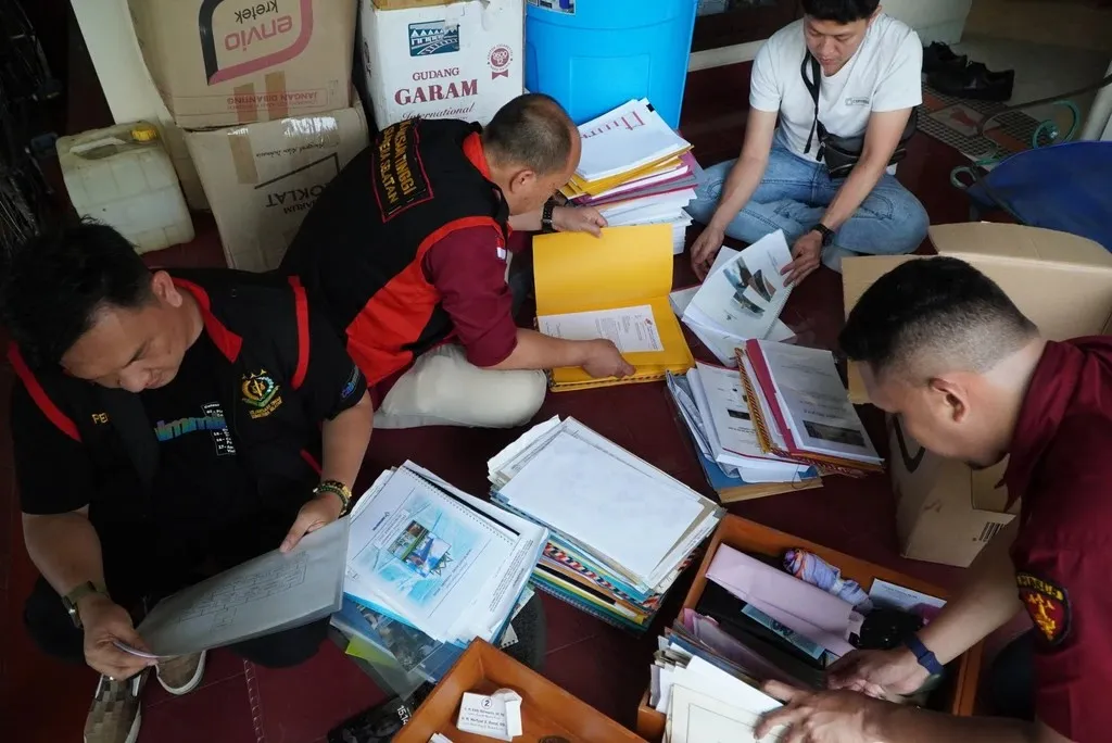 Penyidik Pidsus Kejati Sumsel geledah 3 rumah tersangka perkara Pasar Cinde