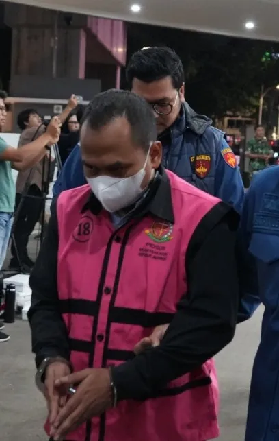 Salah satu tersangka dalam perkara dugaan dugaan korupsi minyak mentah PT Pertamina