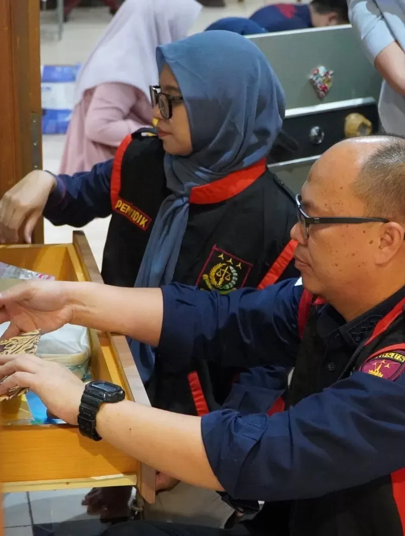 Penyidik Pidsus Kejati Sumsel Geledah Rumah Tersangka Mantan Gubernur AN Terkait Perkara Pasar Cinde Palembang