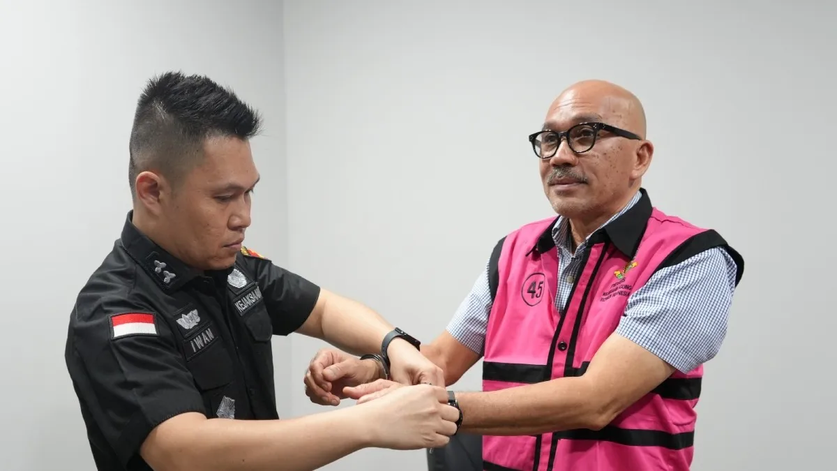 Tersangka MUL saat ditahan penyidik JAM PIDSUS
