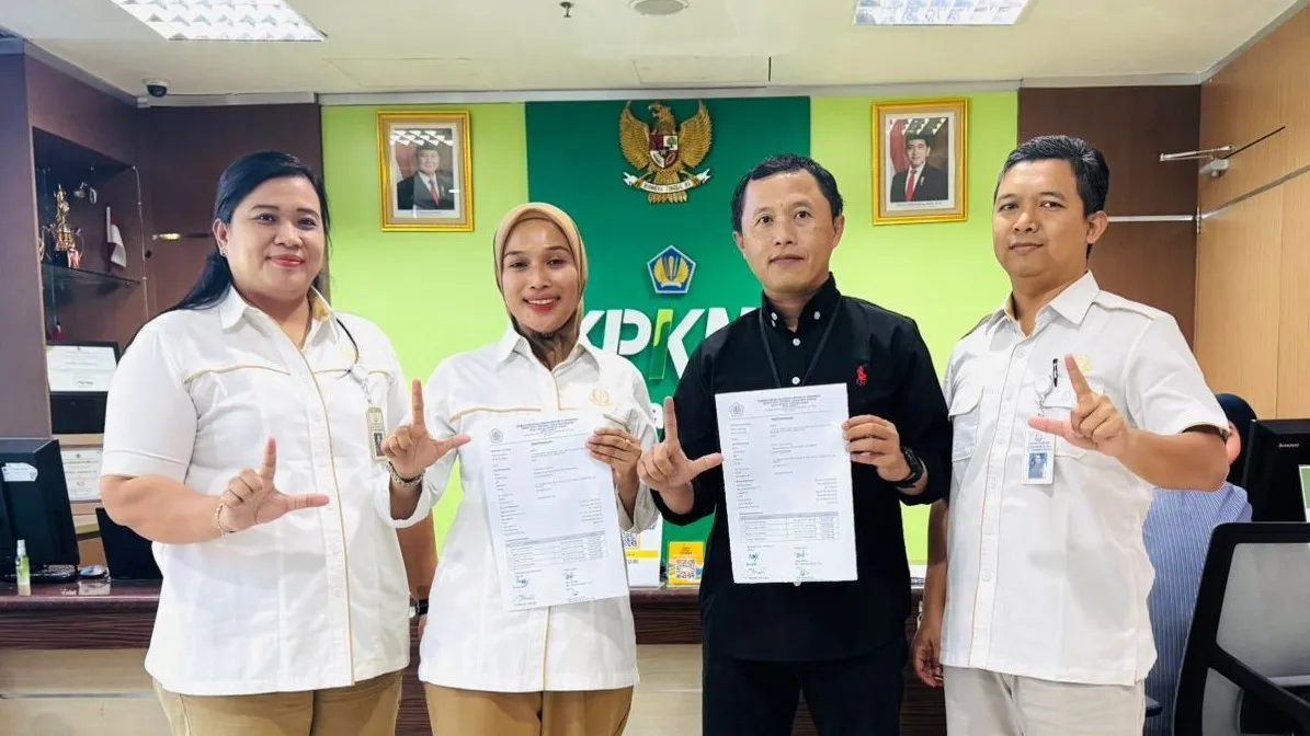 Tim BPA Kejaksaan dan KPKNL Jakarta IV melelang barang rampasan milik Henry Surya