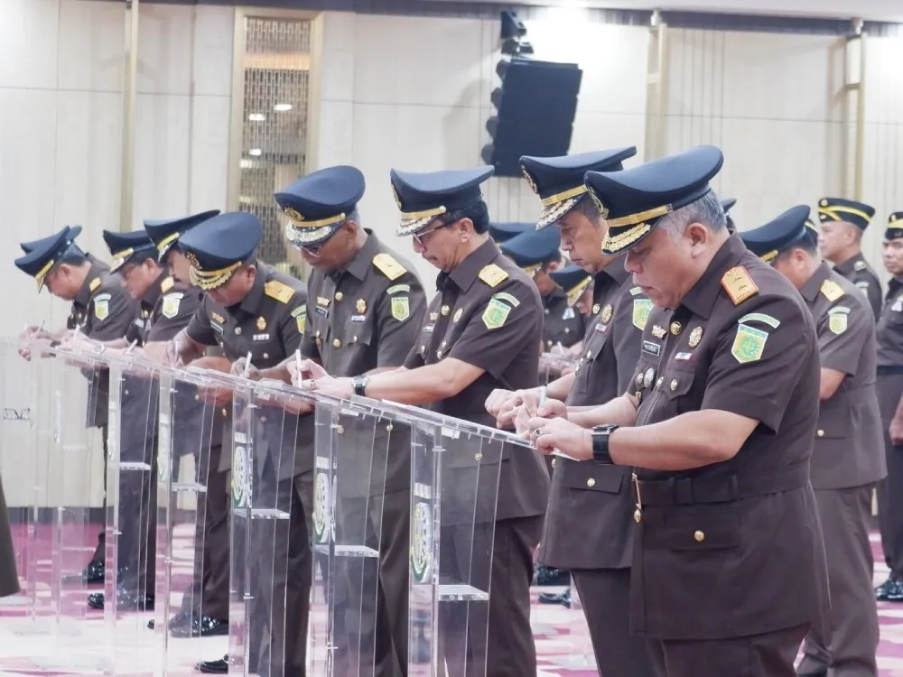 Resmi! Jaksa Agung Lantik 11 Kajati dan 23 Pejabat Eselon II di Lingkungan Kejaksaan Agung