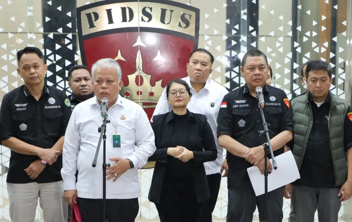 Kapuspenkum Kejagung, Dr Harli Siregar dan Direktur Penyidikan Abdul Qohar