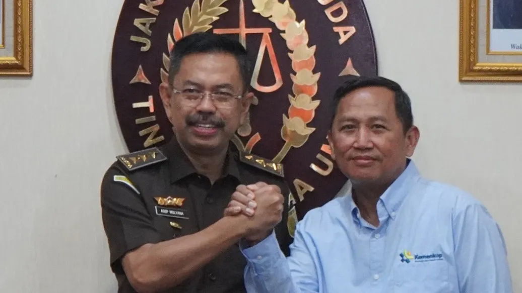Plt Wakil Jaksa Agung Asep N Mulyana menerima audiensi jajaran Kemenkop dipimpin Seskemenkop Ahmad Zabadi di Ruang Rapat JAM-Pidum, Rabu, 2 Juli 2025