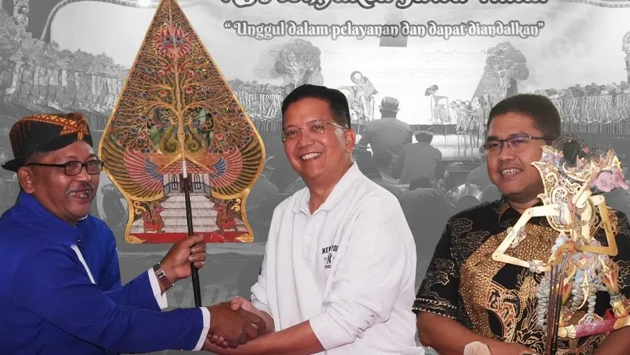 Kajati Jatim Dr Kuntadi dan Direktur RSU Adhyaksa Jawa Timur menghadiri kegiatan soft opening pada Kamis, 17 Juli 2025
