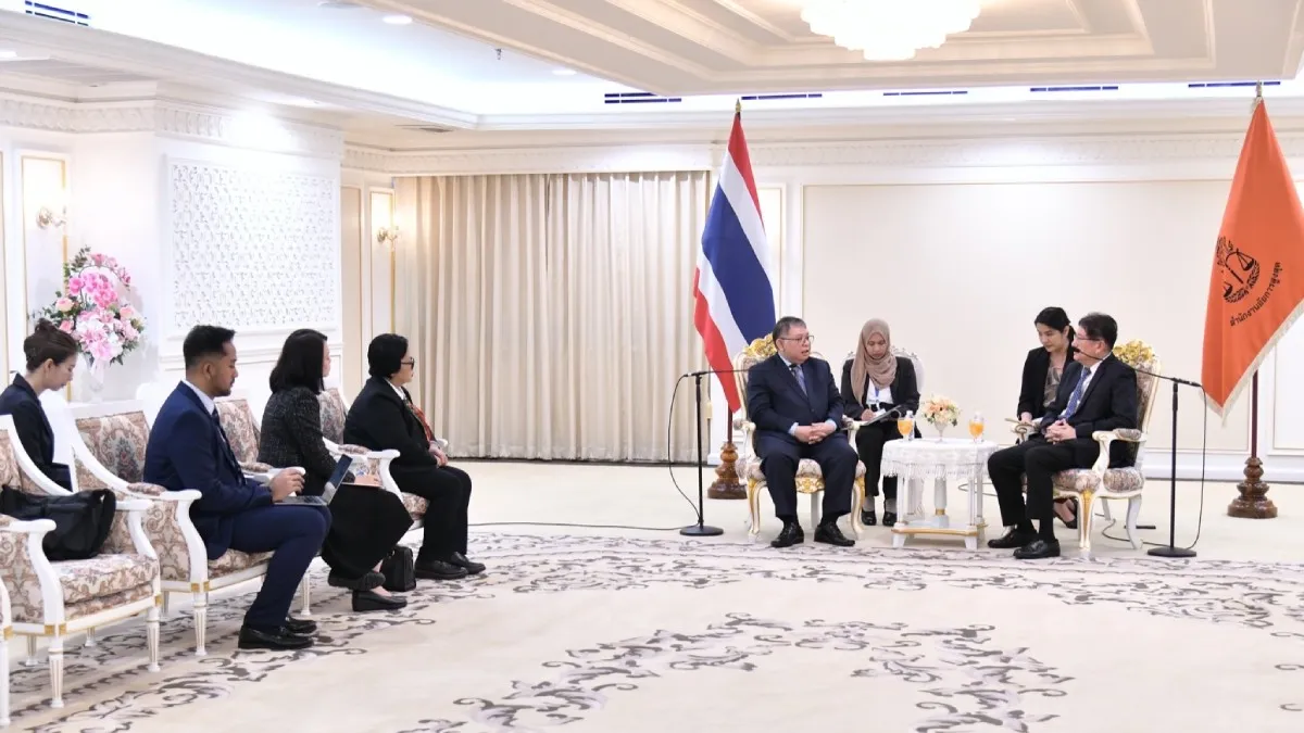 Plt JAM Pembinaan R Narendra Jatna beserta delegasi dari Kejaksaan Agung menggelar pertemuan dengan Jaksa Agung Kerajaan Thailand pada Senin, 21 Juli 2025