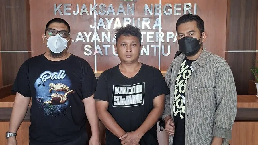 Ryan Mokoginta, buronan DPO asal Kejati Sulut diamankan di Jayapura, Papua