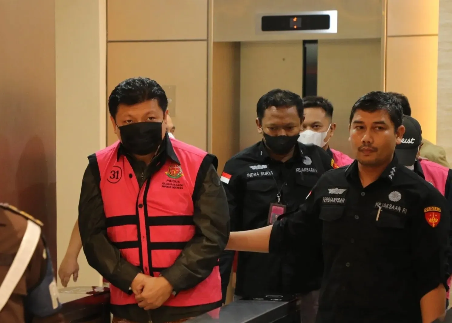 Seret 3 Tersangka