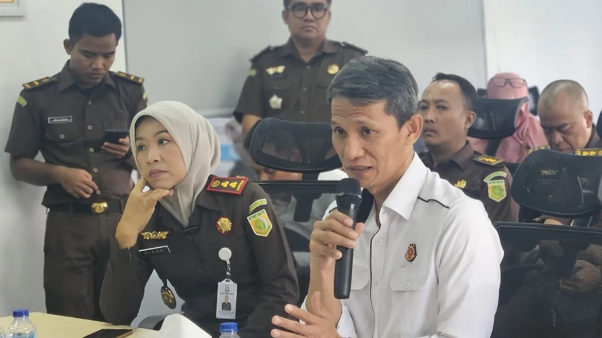 Plt Kepala Pusat Manajemen, Penelusuran, dan Perampasan Aset BPA Kejaksan RI, Emilwan Ridwan memimpin verifikasi aset sitaan PT Orbit Terminal Merak pada Senin, 7 Juli 2025