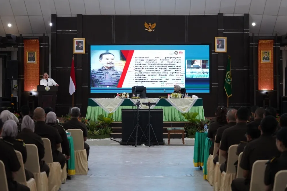 Jaksa Agung ST Burhanuddin melakukan kunjungan kerja ke Kejaksaan se-wilayah hukum Kalbar pada 7-8 Juli 2025