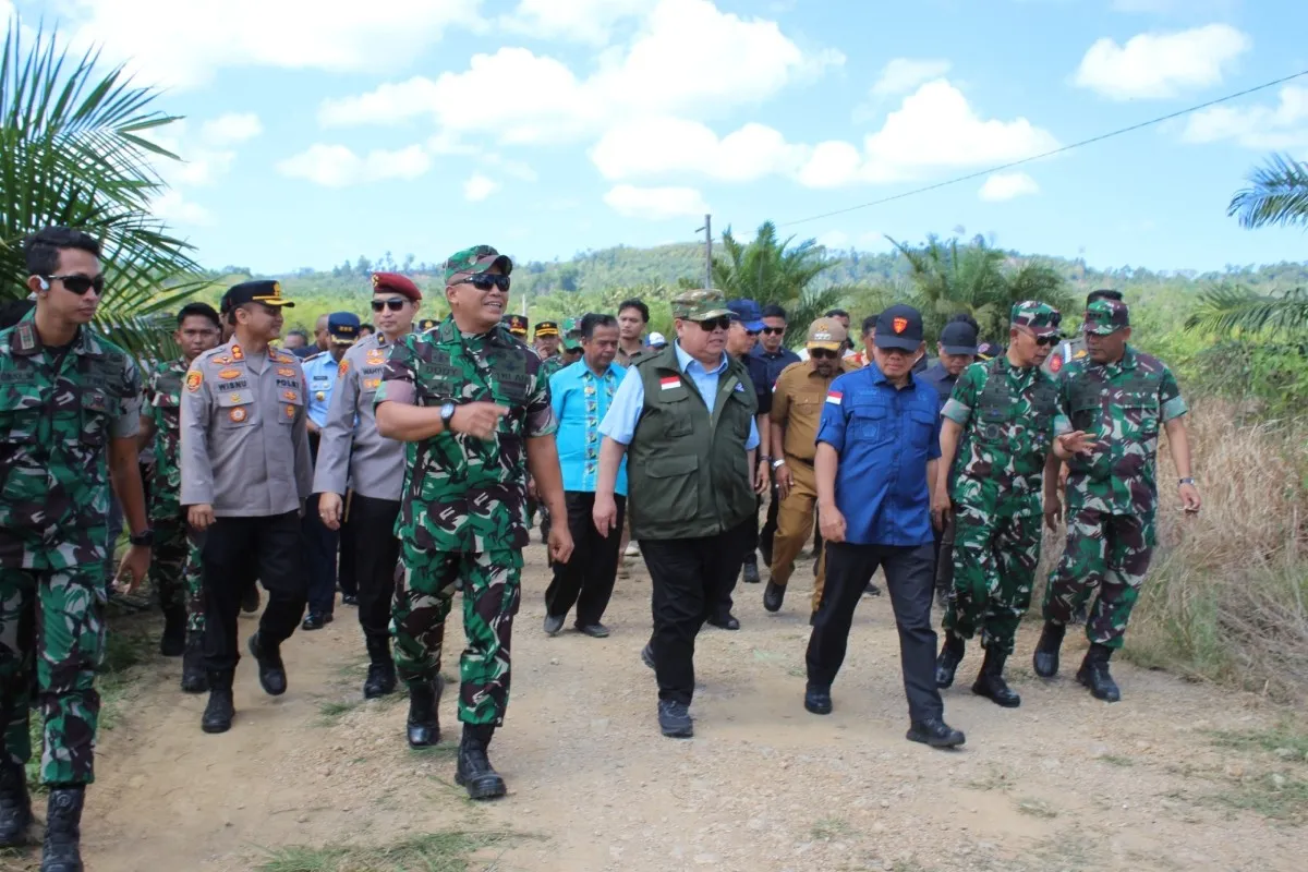 Satgas PKH melakukan penertiban lahan milik PT Sampewali di Sulawesi Tenggara