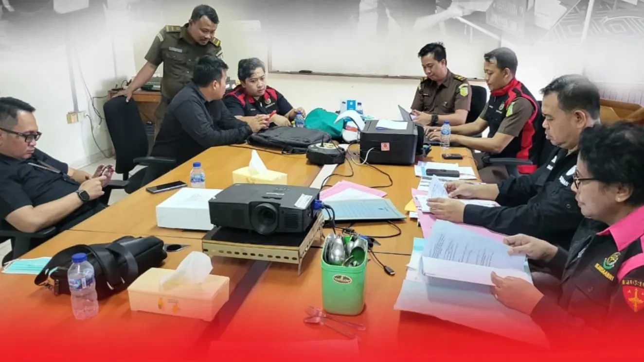 Kejati Jatim Menggeledah 4 Lokasi Berbeda Terkait Penanganan Perkara Dugaan Korupsi Pengelolaan Pelabuhan