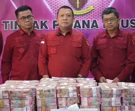 Uang Rp13 miliar yang sebelumnya disita penyidik Kejati Jateng