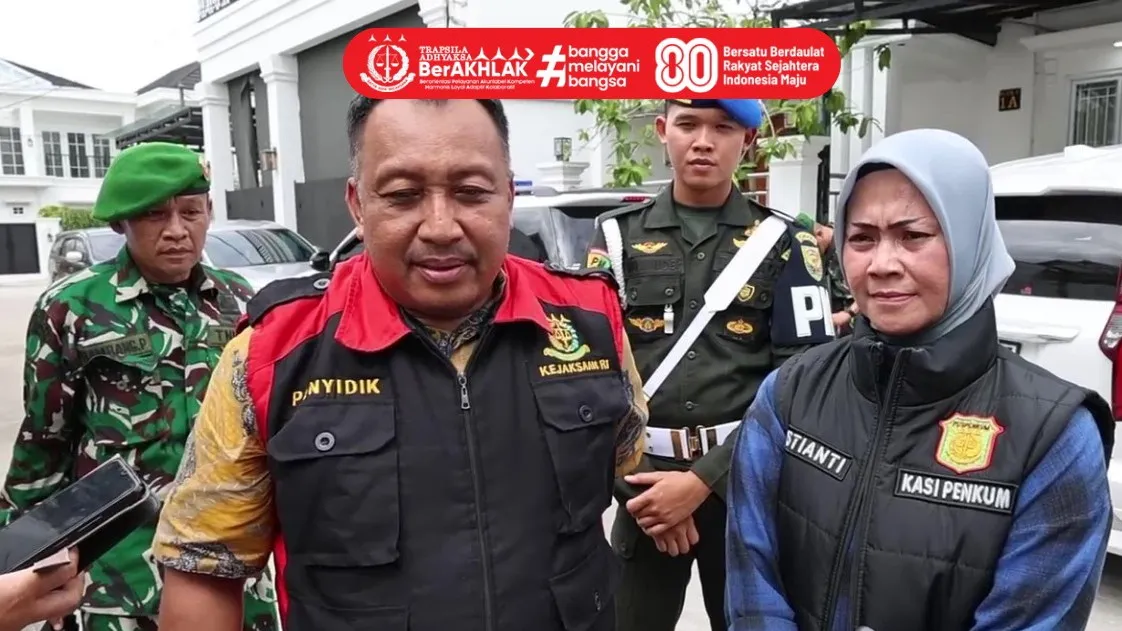 Kasi Penkum Kejati Bengkulu Ristianti Andriani dan Kasih Operasi Wenharnol