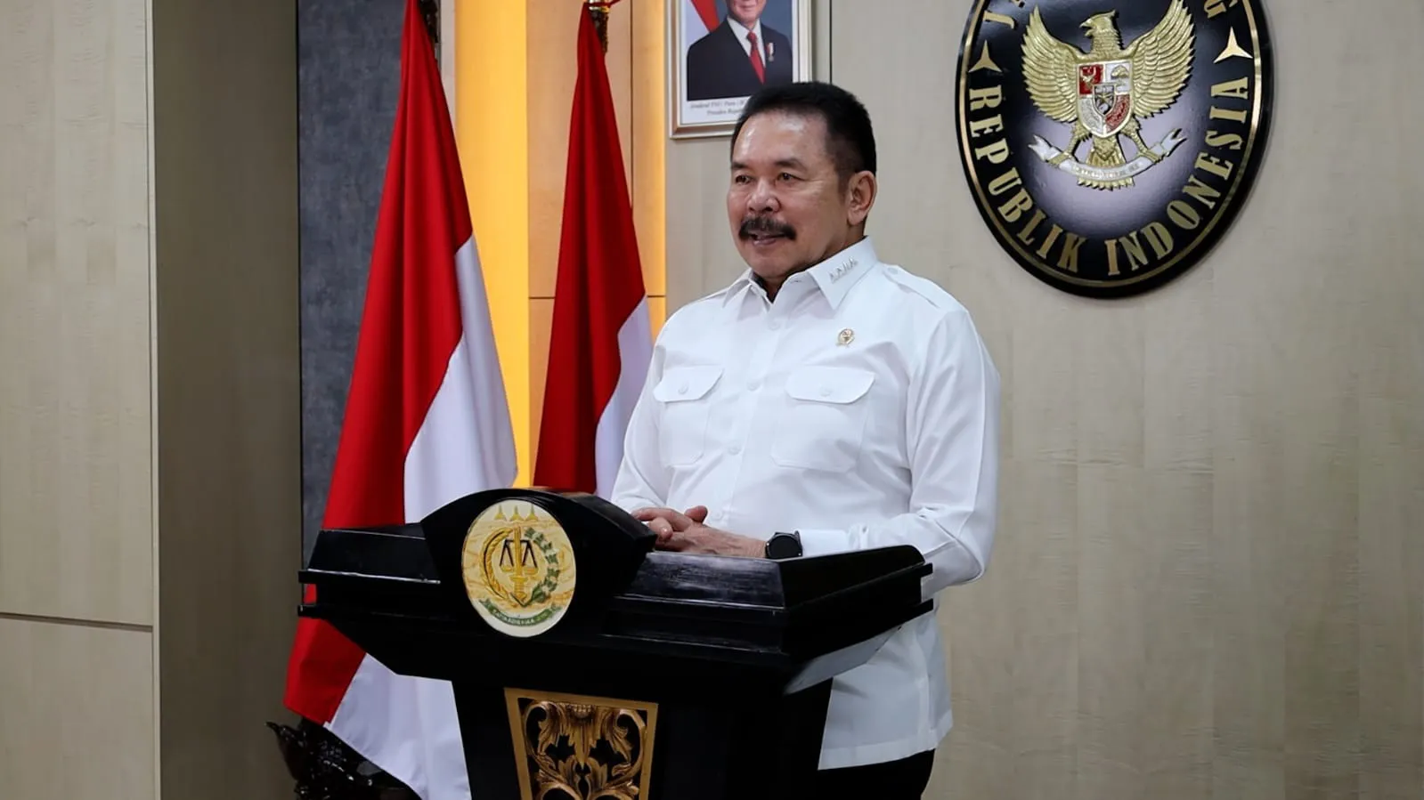 Jaksa Agung ST Burhanuddin memimpin Rapat Evaluasi Capaian Kinerja Kejaksaan RI Semester I Tahun 2025