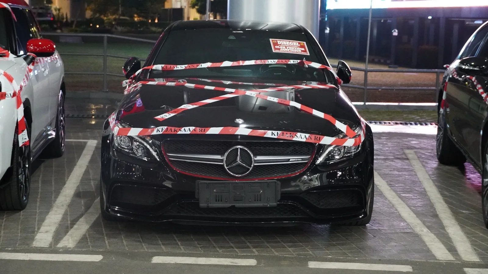 Kejagung menyita 5 unit mobil milik terafiliasi Tersangka MRC
