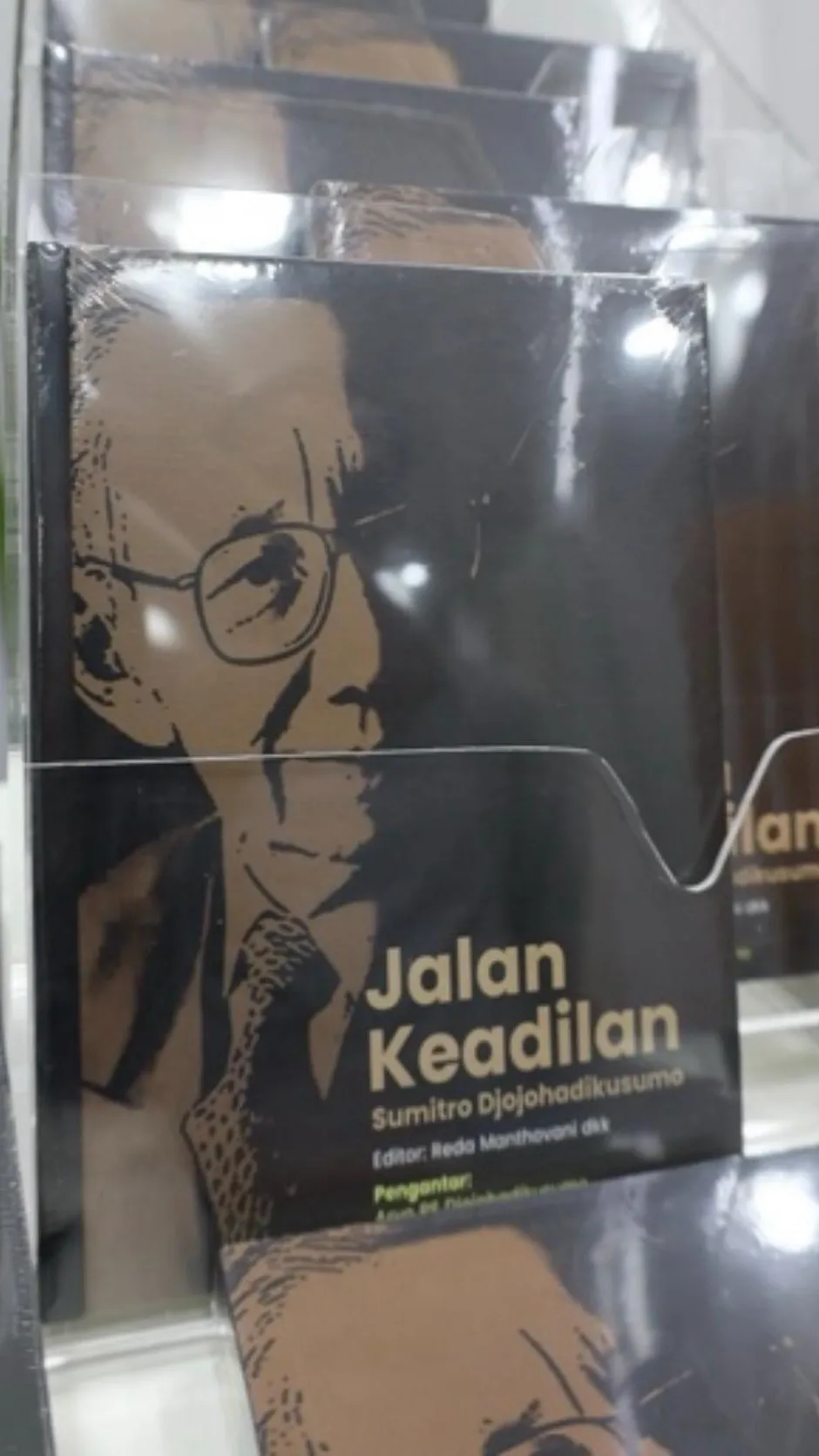 Bedah Buku Jalan Keadilan Sumitro Djojohadikusumo