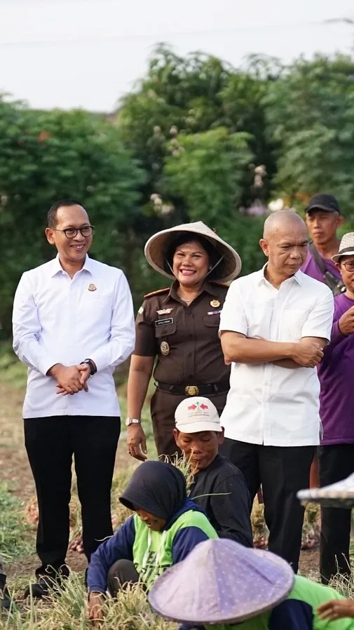 Program Jaga Desa Bidang Pangan Membuahkan Hasil, Petani Nikmati Panen Bawang di Tangerang