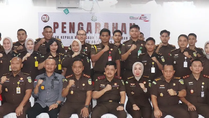 Kajati Kepri  J. Devy Sudarso, S.H.,C.N  gelar kunjungan kerja ke Kejari Kepri